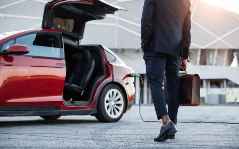 How PCO Car Hire Helps Drivers Transition to Electric Vehicles Easily